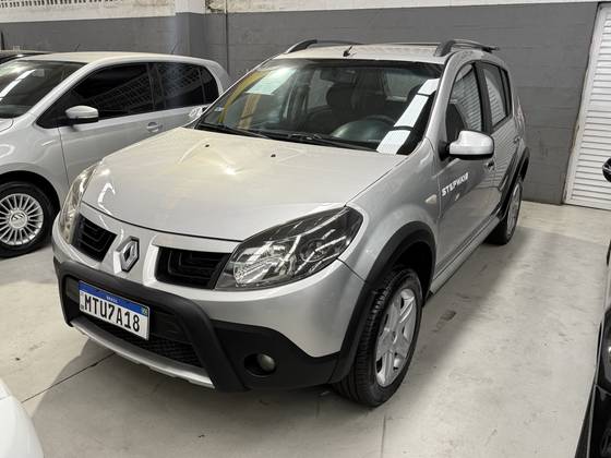RENAULT SANDERO 1.6 STEPWAY 16V FLEX 4P MANUAL RENAULT SANDERO 1.6 STEPWAY 16V FLEX 4P MANUAL